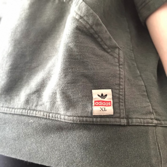 Adidas Short Sleeve Sweatshirt - Picture 3 of 3